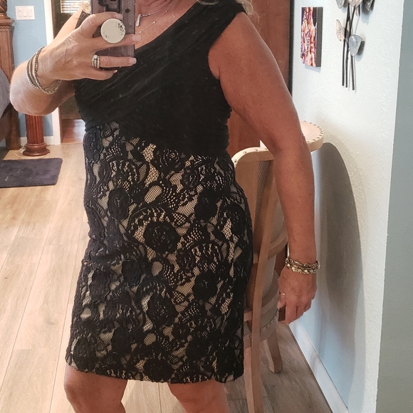 Fancy holiday party dress, size 12 - Picture 3 of 8